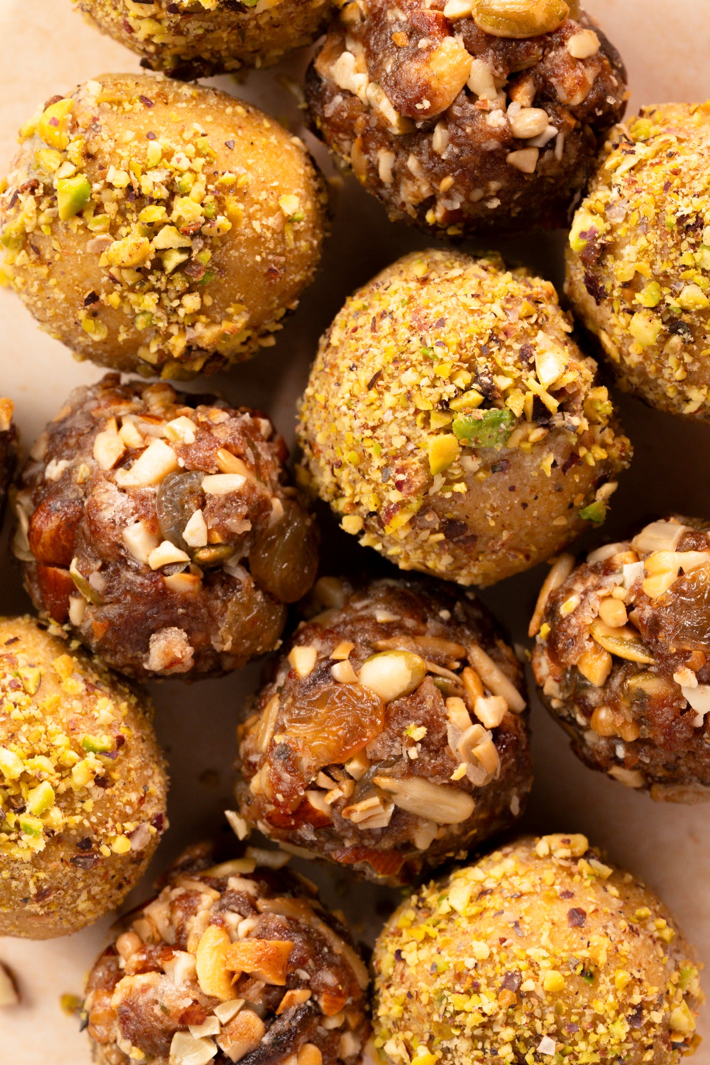 Dates, Gondh and Nuts Laddu (Box of 6)