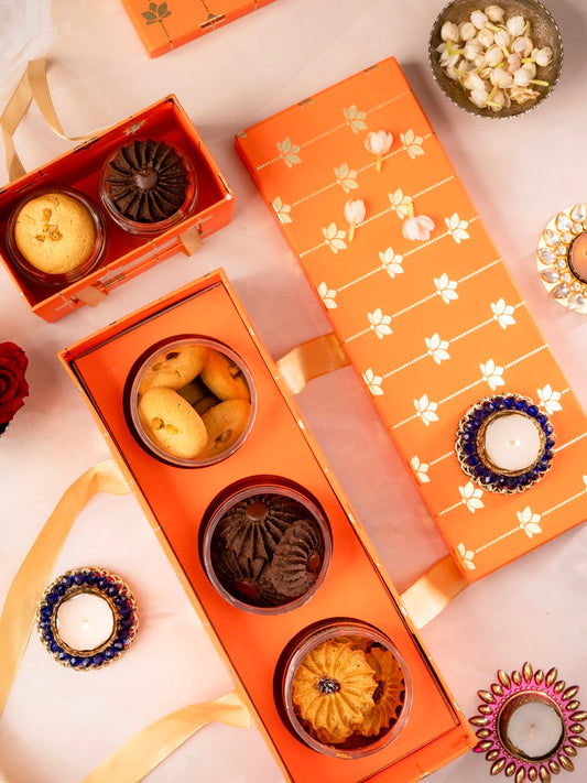 Trayaamrit Hamper