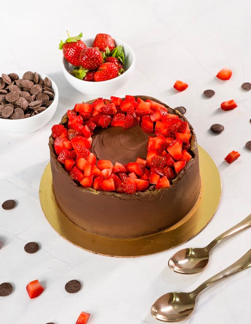 Strawberries & Chocolate Cake